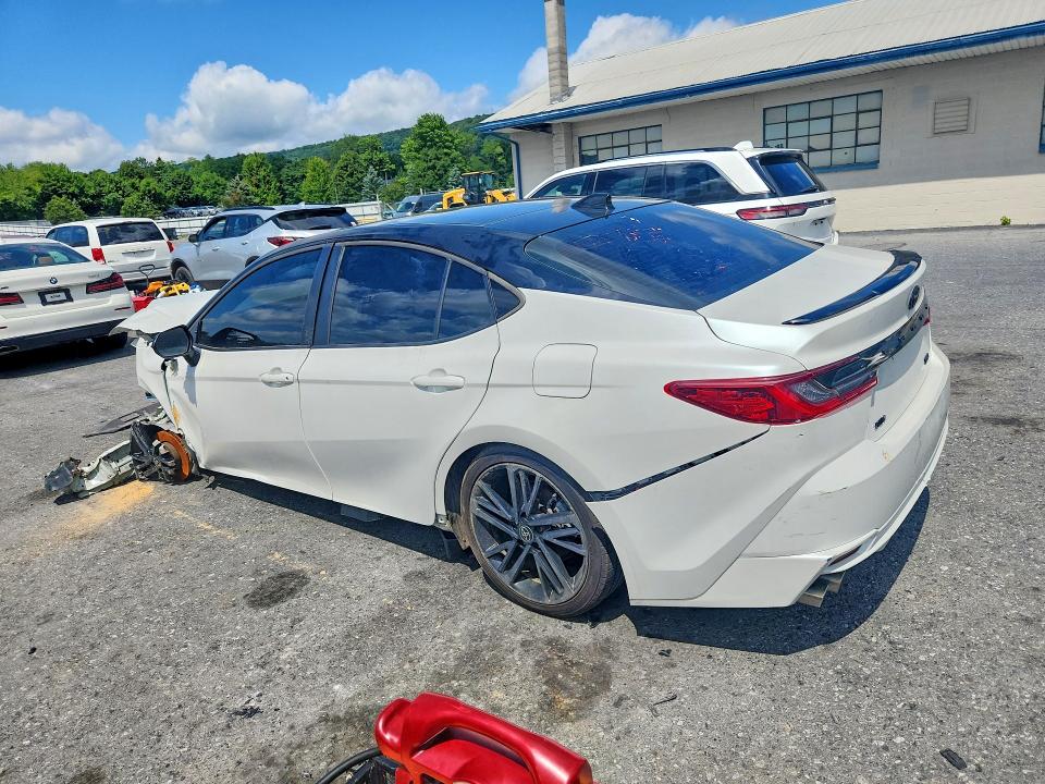 Zdjęcie 2 z aukcji – 2025 TOYOTA CAMRY z VIN 4T1DAACK7SU129281