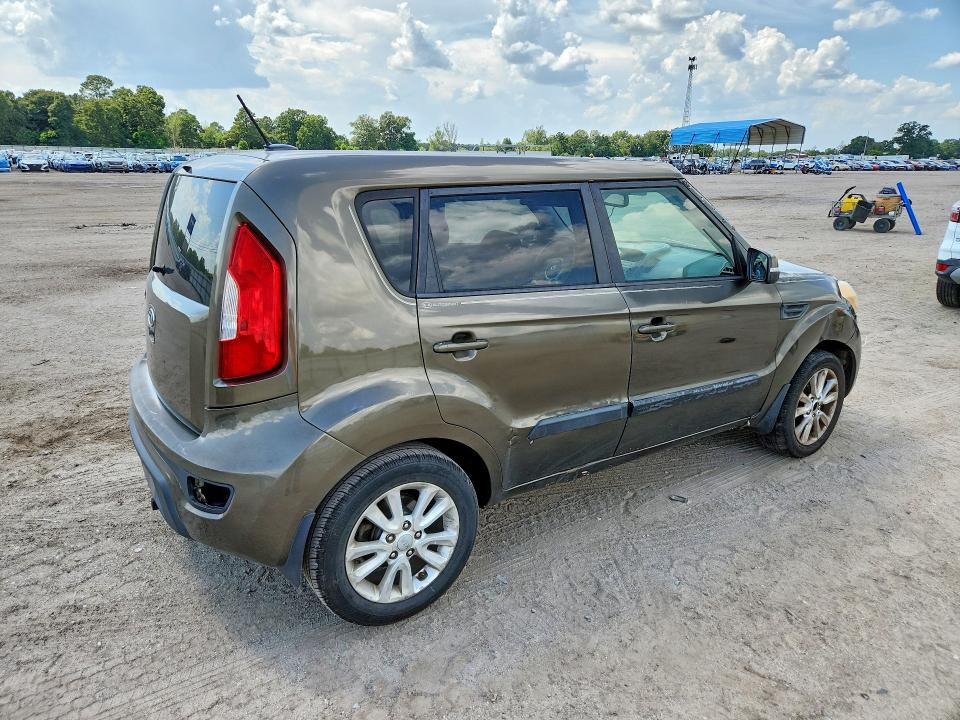 Photo 3 from auction – 2012 KIA SOUL with VIN KNDJT2A60C7376266
