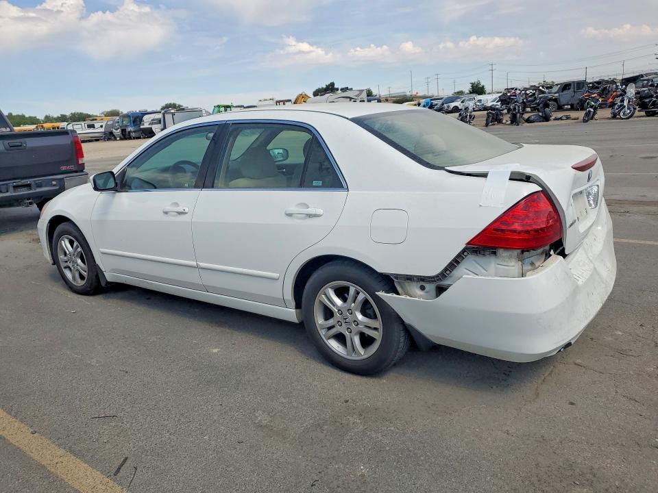 Photo 2 from auction – 2007 HONDA ACCORD with VIN JHMCM56367C020664