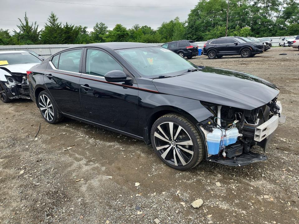 Photo 4 from auction – 2021 NISSAN ALTIMA with VIN 1N4BL4CW2MN319132