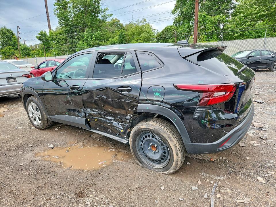 Zdjęcie 2 z aukcji – 2025 CHEVROLET TRAX z VIN KL77LFEP7SC264331