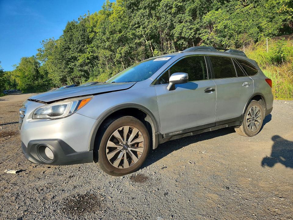SUBARU OUTBACK 2015 with VIN 4S4BSAJC2F3236766 - Photo from auction