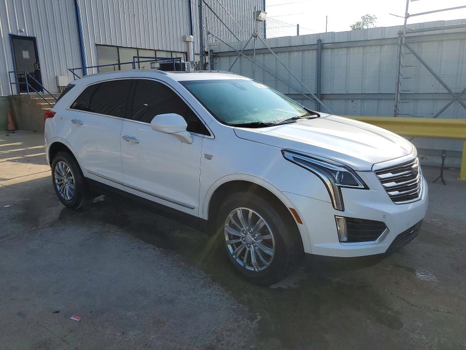 Photo 4 from auction – 2017 CADILLAC XT5 with VIN 1GYKNBRSXHZ282868