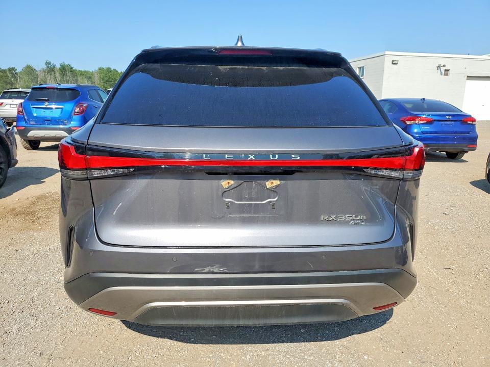 Photo 6 from auction – 2023 LEXUS RX with VIN 2T2BBMCA4PC016907