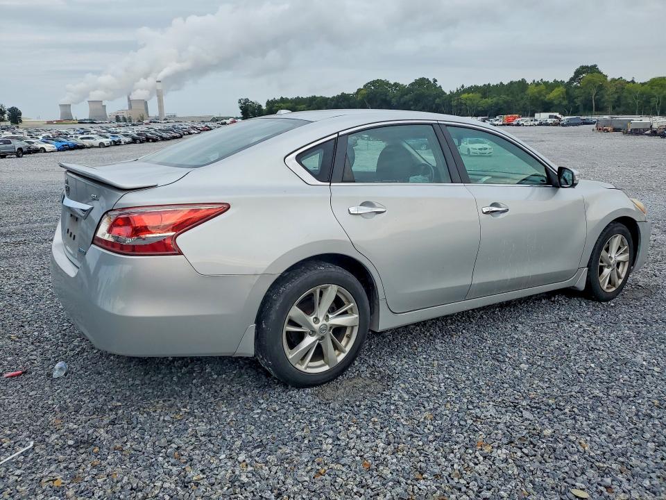 Photo 3 from auction – 2013 NISSAN ALTIMA with VIN 1N4AL3AP8DN501757