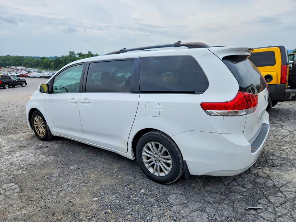 Photo 2 from auction – 2014 TOYOTA SIENNA with VIN 5TDYK3DCXES508905