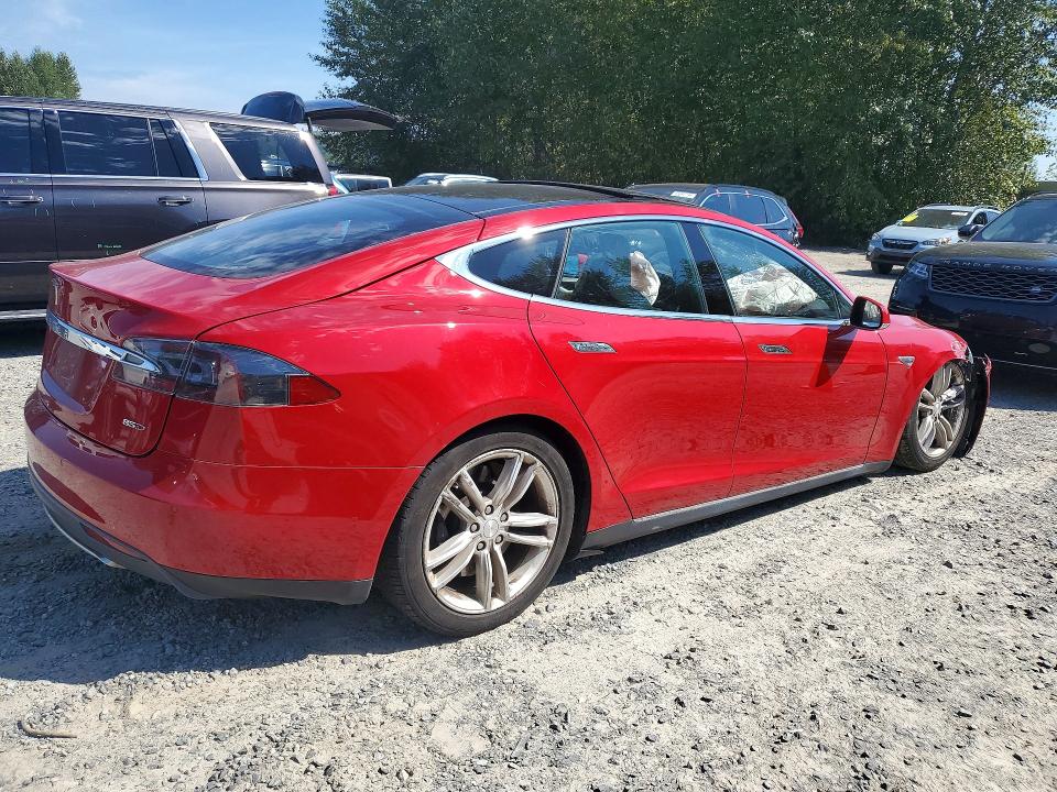 Photo 3 from auction – 2015 TESLA MODEL S with VIN 5YJSA1E24FF109271