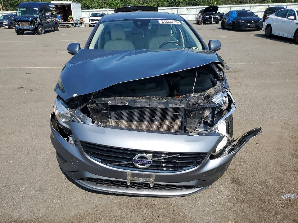 Photo 5 from auction – 2018 VOLVO S60 with VIN YV140MTL0J2462475