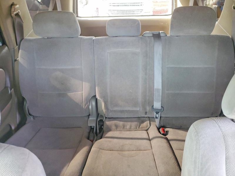 Фото 10 с аукциона – 2004 TOYOTA SEQUOIA с VIN 5TDBT48A94S218459