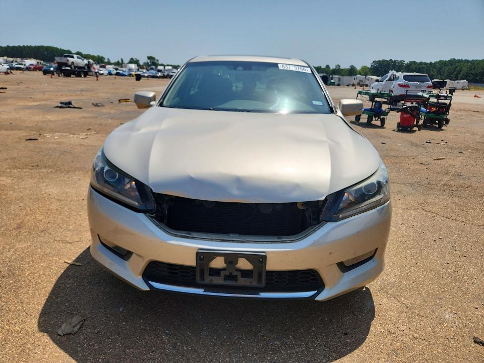 Photo 5 from auction – 2015 HONDA ACCORD with VIN 1HGCR2F82FA016586