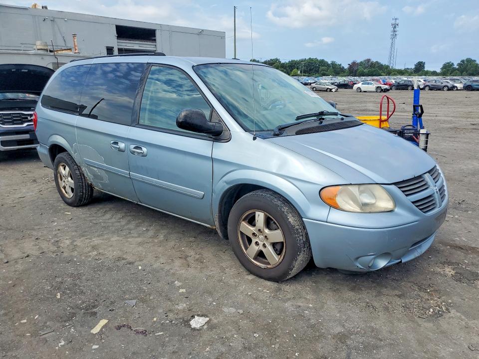 Photo 4 from auction – 2005 DODGE GRAND CARAVAN with VIN 2D4GP44L85R529038