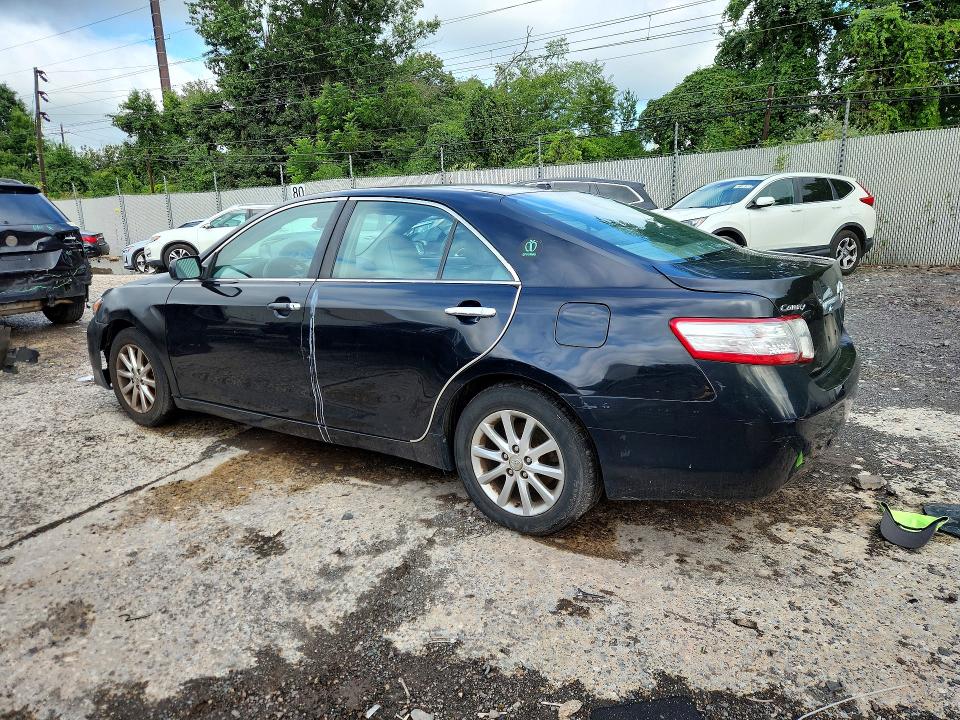 Photo 2 from auction – 2010 TOYOTA CAMRY with VIN 4T1BB3EK0AU118490