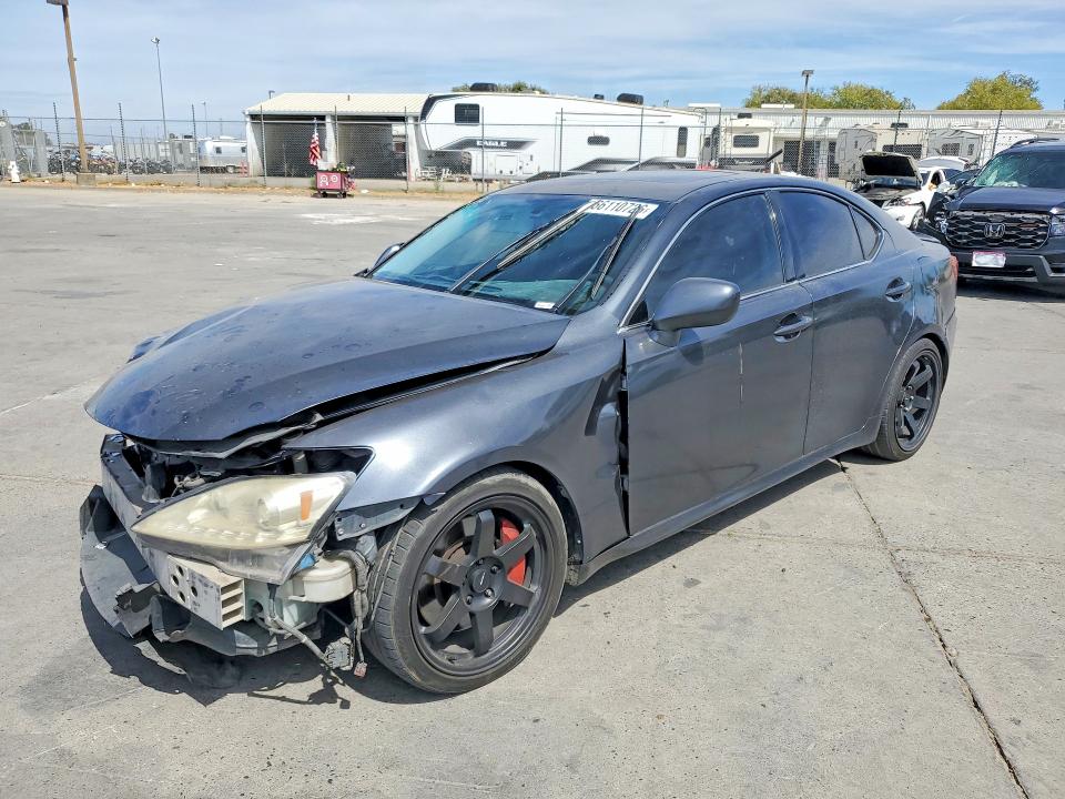 LEXUS IS 2007 with VIN JTHBE262272009536 - Photo from auction