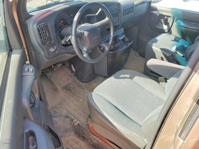 Photo 8 from auction – 2002 GMC SAVANA with VIN 1GKFG15R321202335