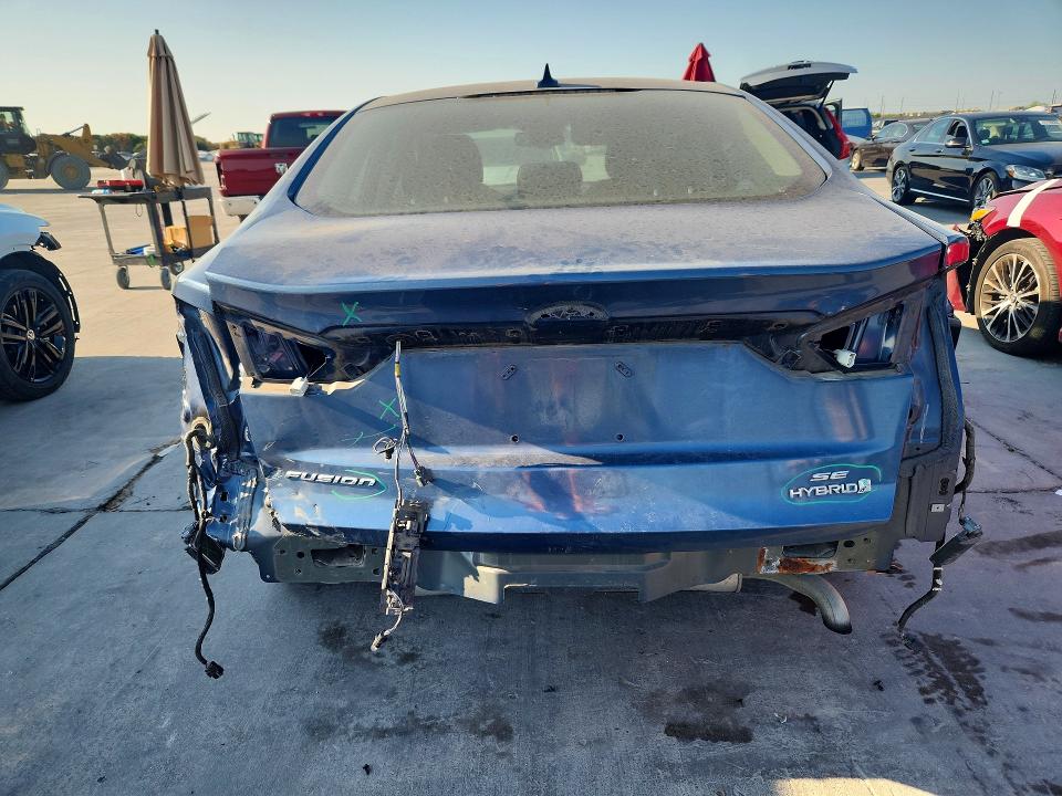Photo 6 from auction – 2019 FORD FUSION with VIN 3FA6P0LU6KR208431