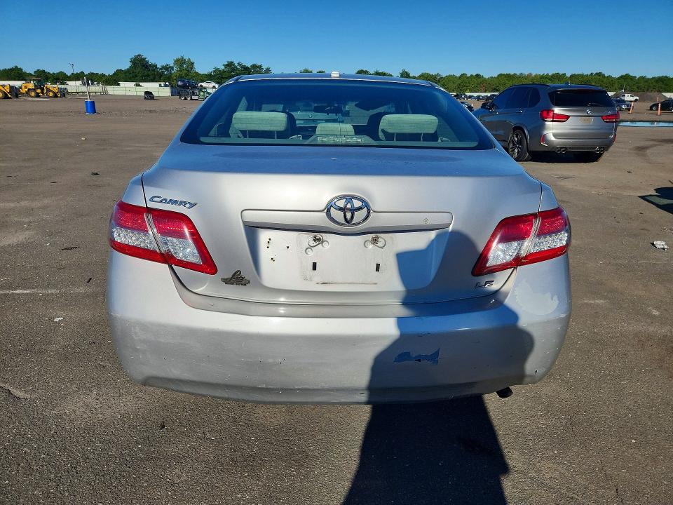 Снимка 6 от търг – 2010 TOYOTA CAMRY с VIN 4T4BF3EK2AR012939