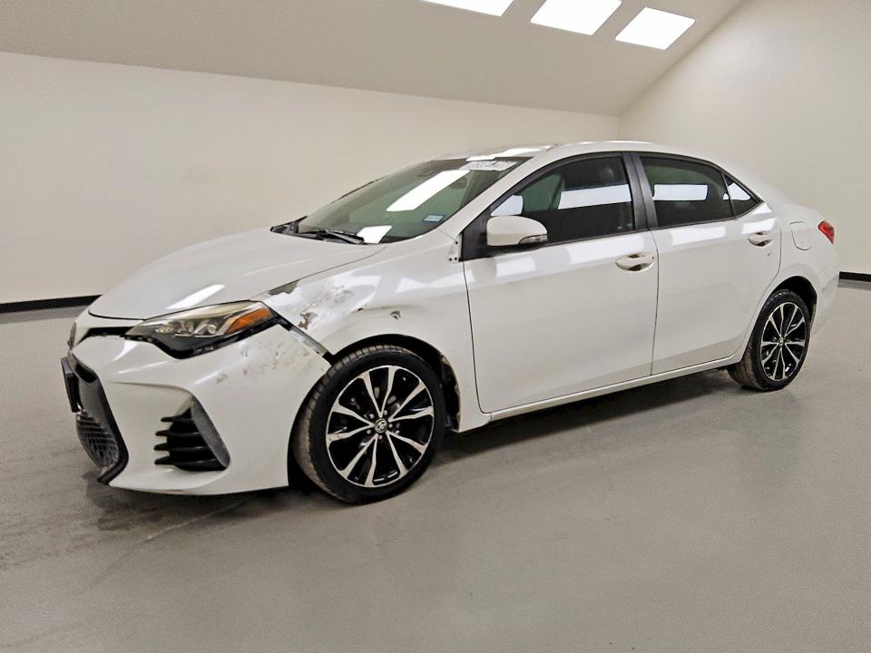 TOYOTA COROLLA 2017 con VIN 5YFBURHE5HP637601 - Foto de la subasta