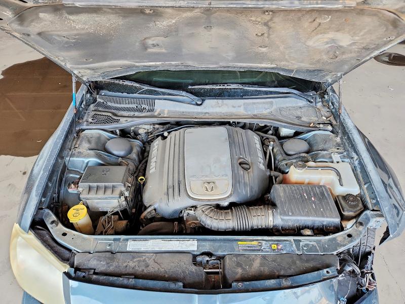 Photo 11 from auction – 2005 DODGE MAGNUM with VIN 2D4GV58205H661147