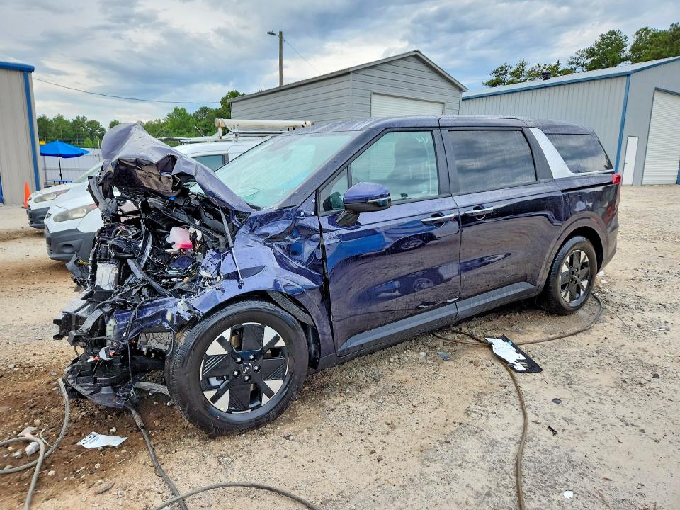 KIA CARNIVAL 2027 z numerem VIN KNDNB5KA8V6195689 - Zdjęcie z aukcji