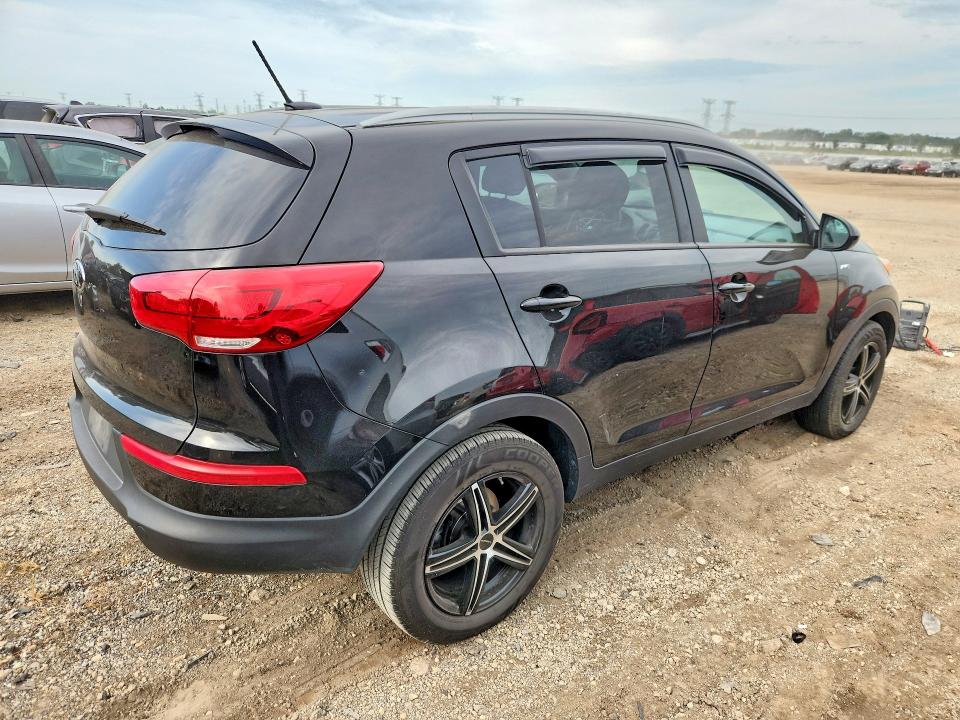Photo 3 from auction – 2016 KIA SPORTAGE with VIN KNDPBCAC2G7857876