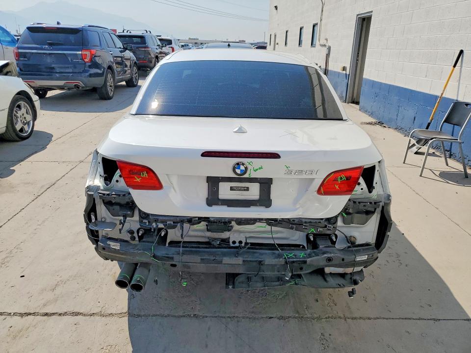 Photo 6 from auction – 2013 BMW 328 with VIN WBADW3C56DJ527191