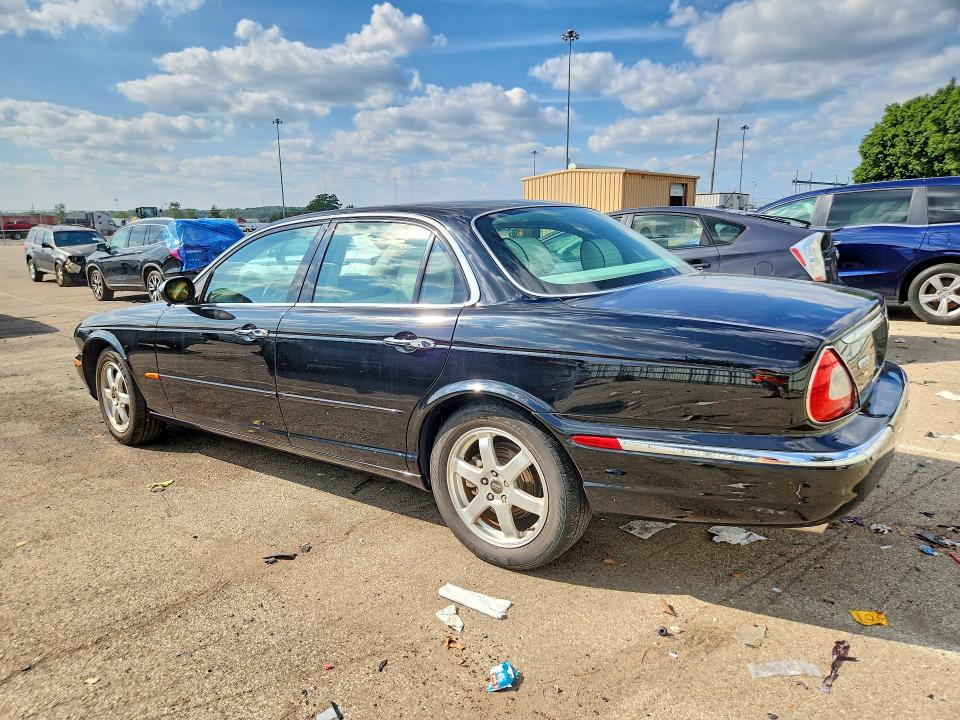 Photo 2 from auction – 2004 JAGUAR VANDENPLAS with VIN SAJEA74C34SG07556