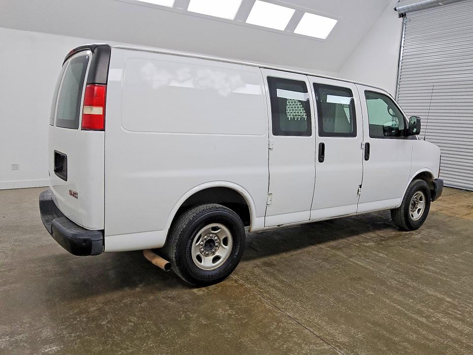 Photo 3 from auction – 2015 GMC SAVANA with VIN 1GTW7FCF1F1267871