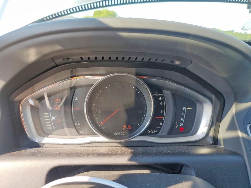 Photo 9 from auction – 2017 VOLVO XC60 with VIN YV440MRU8H2028365