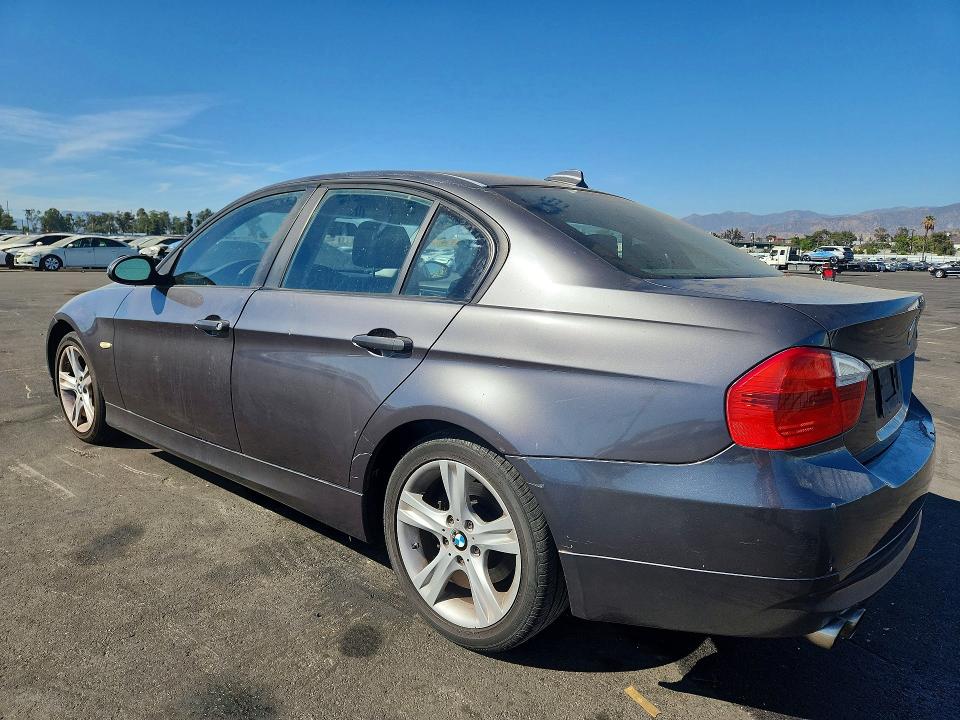 Photo 2 from auction – 2006 BMW 325 with VIN WBAVB13586KX40631