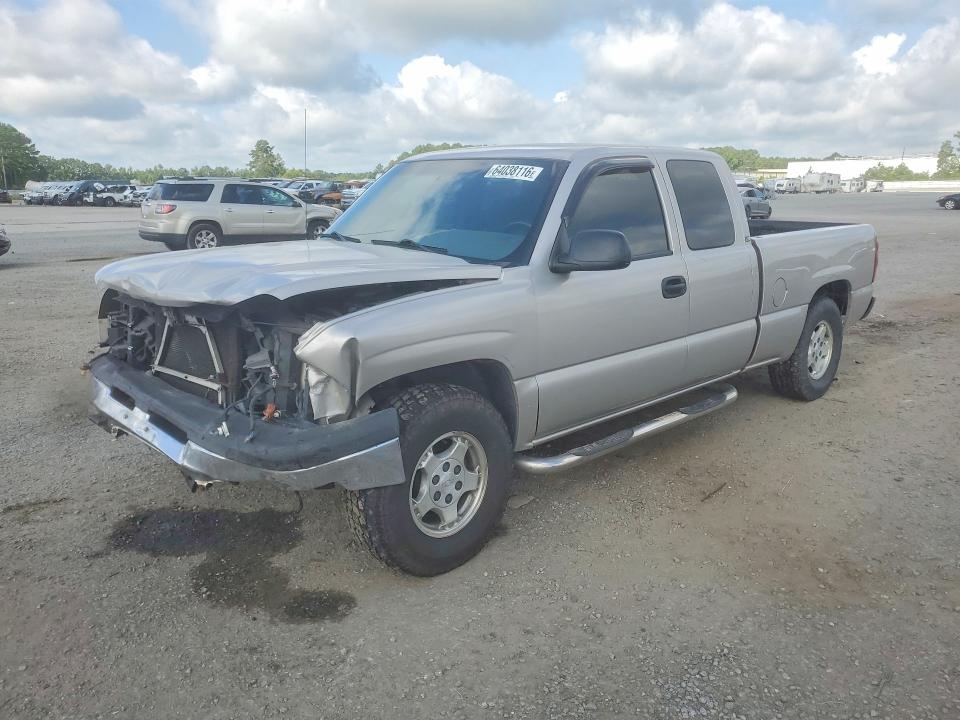 CHEVROLET SILVERADO 2003 with VIN 2GCEC19T531372412 - Photo from auction