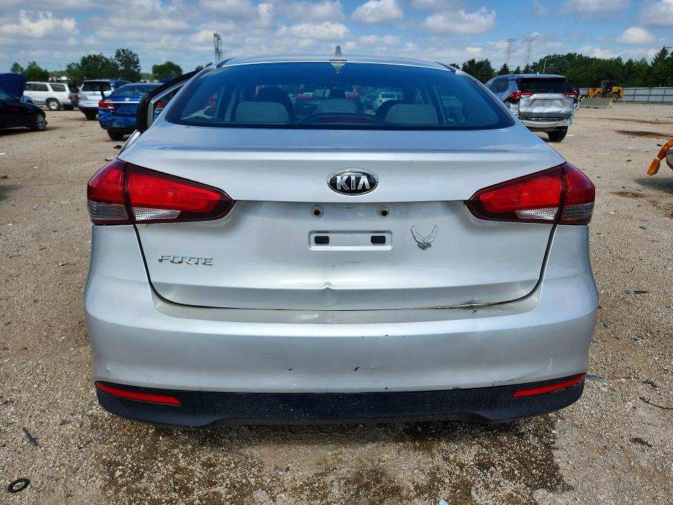 Photo 6 from auction – 2017 KIA FORTE with VIN 3KPFK4A70HE160079