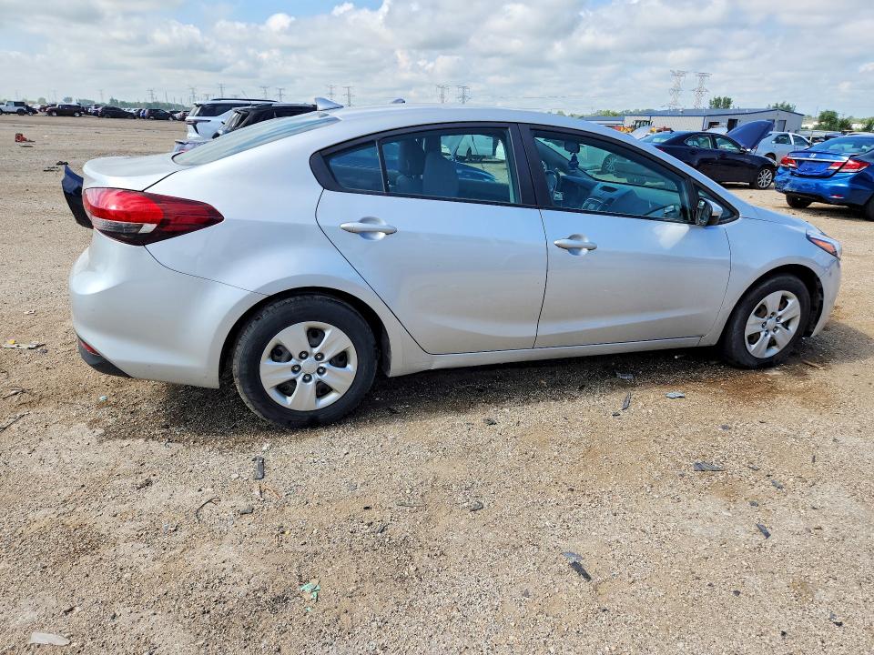 Photo 3 from auction – 2017 KIA FORTE with VIN 3KPFK4A70HE160079