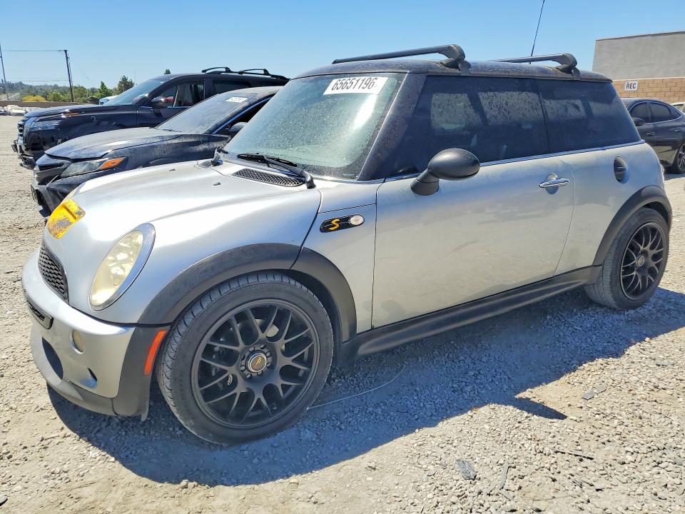 MINI COOPER 2005 with VIN WMWRE33565TG97570 - Photo from auction