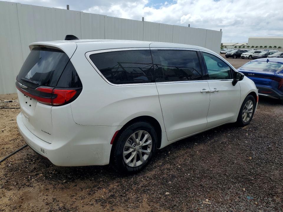 Photo 3 from auction – 2026 CHRYSLER PACIFICA with VIN 2C4RC1GG8TR259921