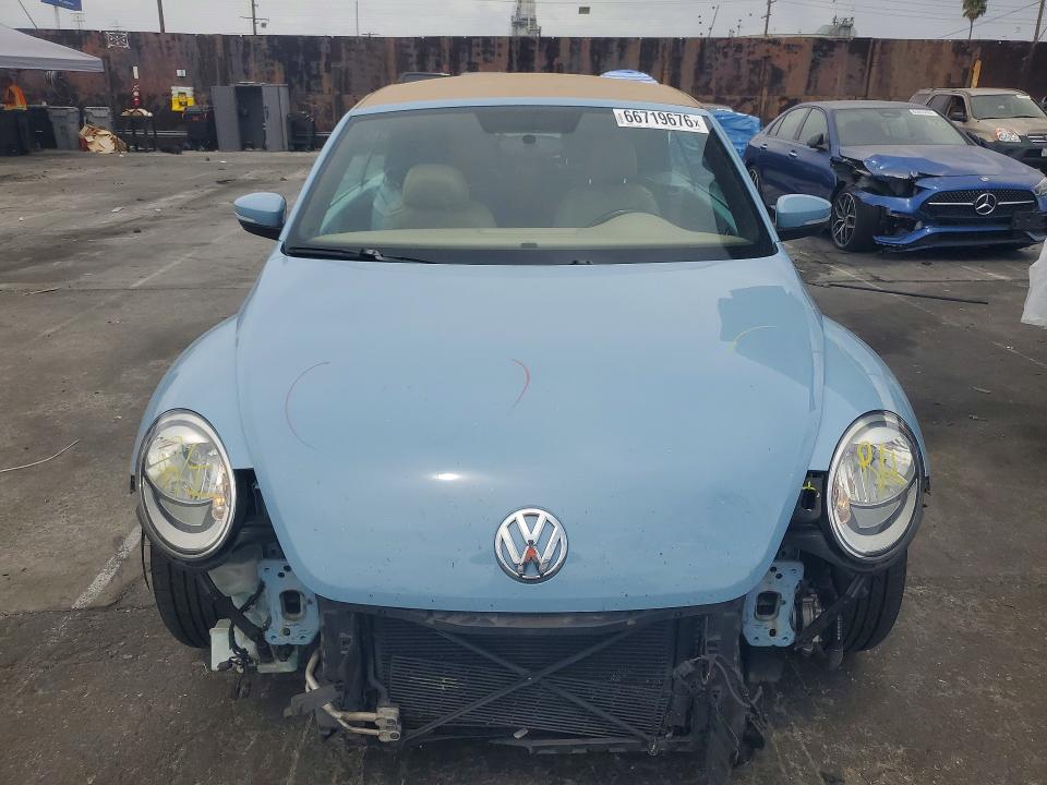 Photo 5 from auction – 2015 VOLKSWAGEN BEETLE with VIN 3VW517AT4FM801697