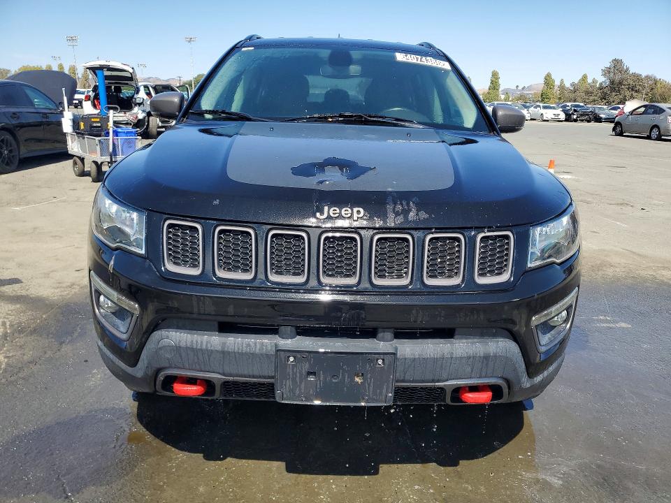 Снимка 5 от търг – 2020 JEEP COMPASS с VIN 3C4NJDDB7LT246279