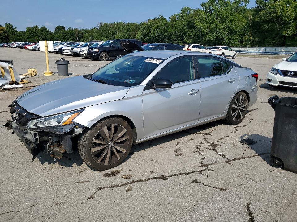 NISSAN ALTIMA 2019 z numerem VIN 1N4BL4CV5KC120012 - Zdjęcie z aukcji