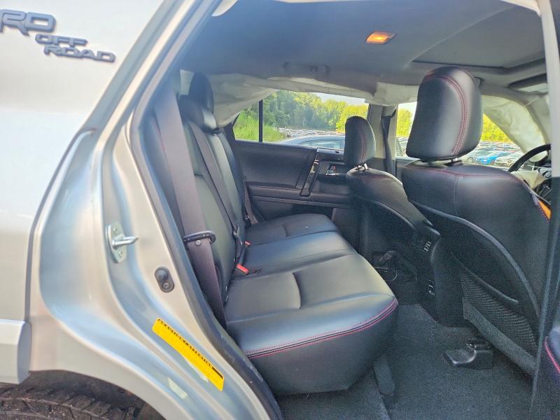Photo 10 from auction – 2018 TOYOTA 4RUNNER with VIN JTEBU5JR0J5610147
