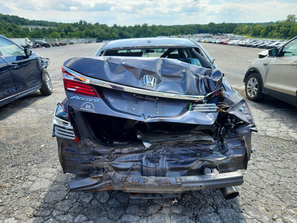 Photo 6 from auction – 2016 HONDA ACCORD with VIN 1HGCR2F8XGA014005
