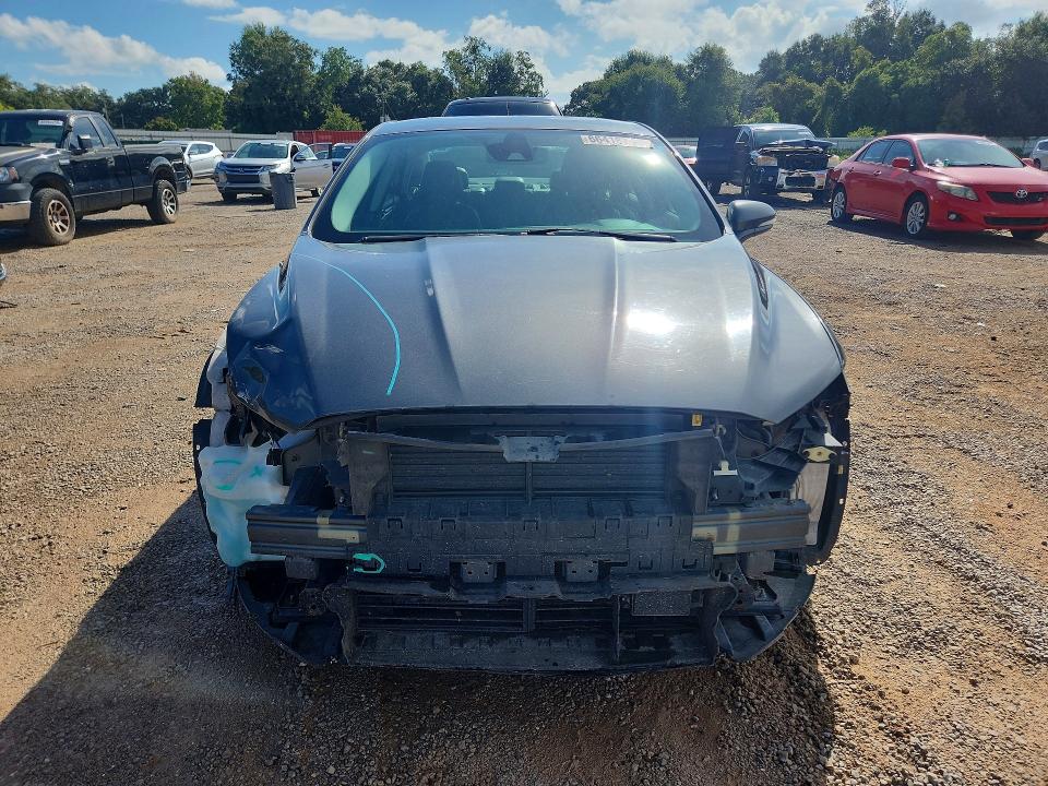 Zdjęcie 5 z aukcji – 2015 FORD FUSION z VIN 3FA6P0RU9FR213782