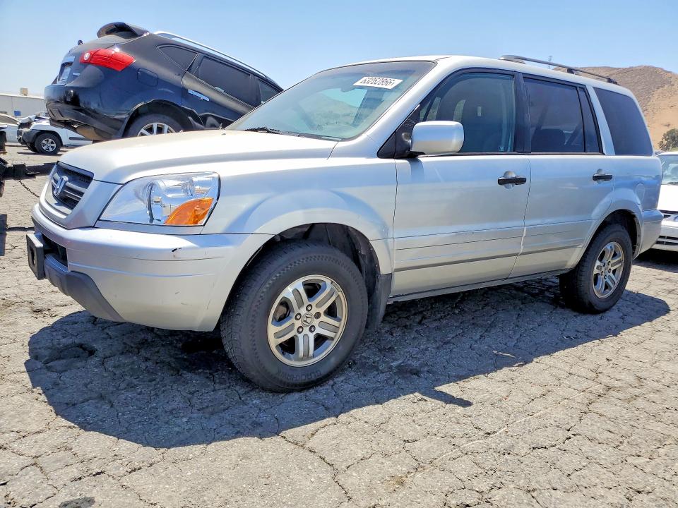 HONDA PILOT 2005 with VIN 2HKYF18645H531194 - Photo from auction