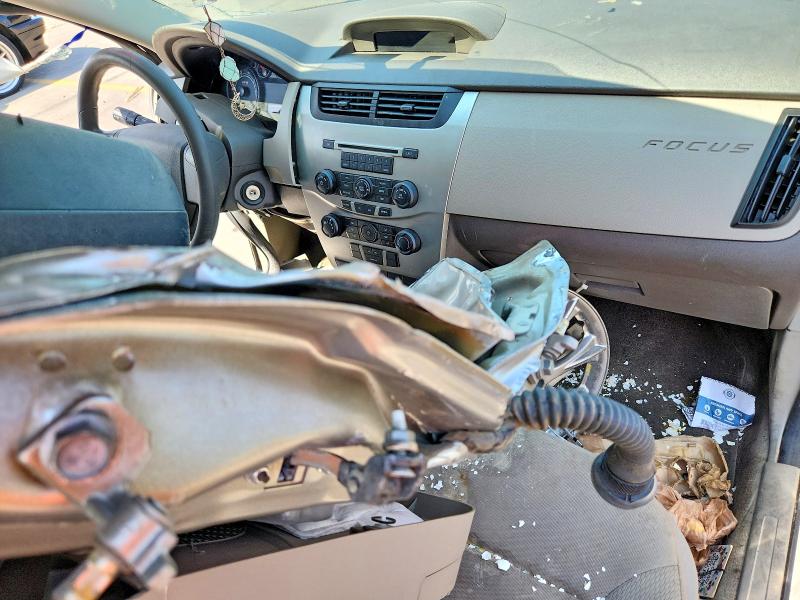 Photo 8 from auction – 2008 FORD FOCUS with VIN 1FAHP32N28W231604