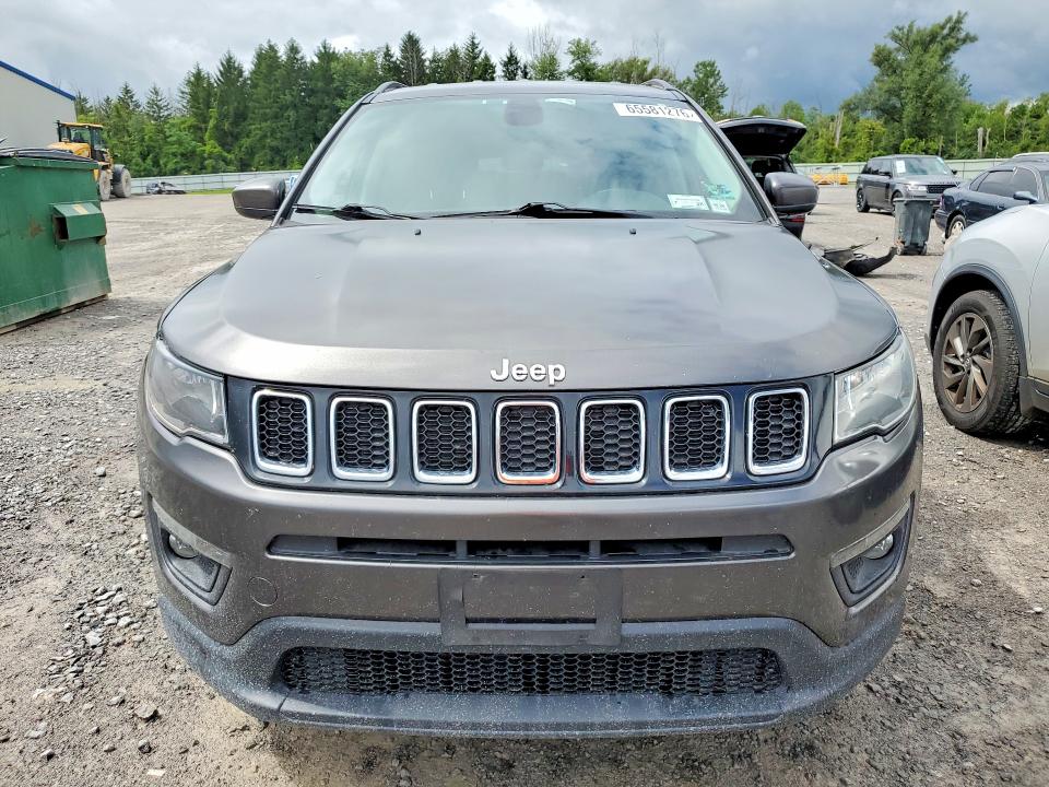 Photo 5 from auction – 2018 JEEP COMPASS with VIN 3C4NJDBB3JT303044