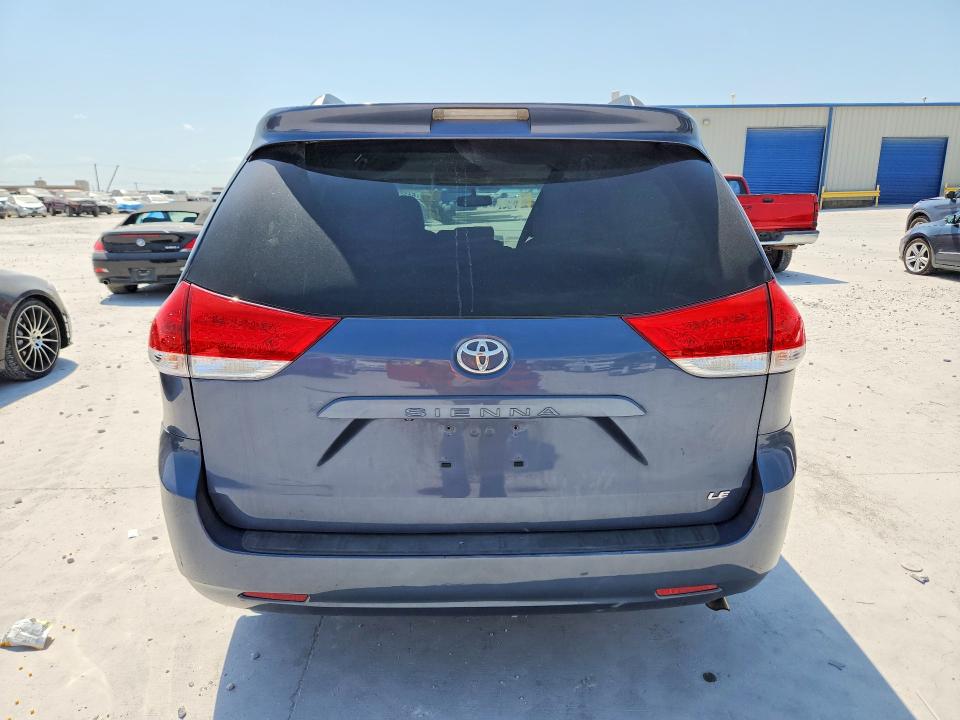 Photo 6 from auction – 2013 TOYOTA SIENNA with VIN 5TDKK3DCXDS382565