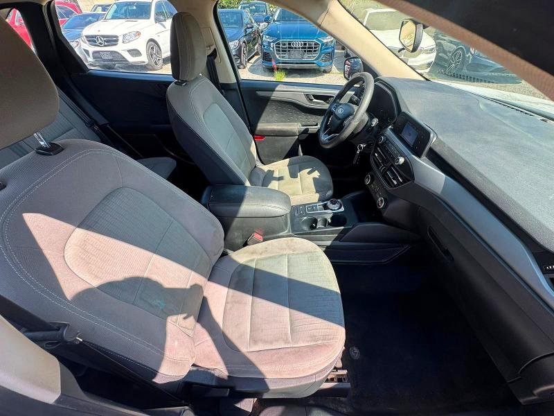Photo 5 from auction – 2020 FORD ESCAPE with VIN 1FMCU0F69LUA21662