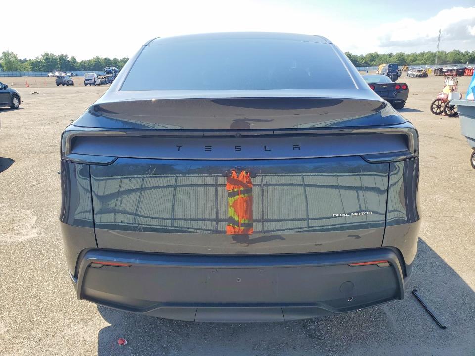 Снимка 6 от търг – 2026 TESLA MODEL Y с VIN 7SAYGDEE1TA387545