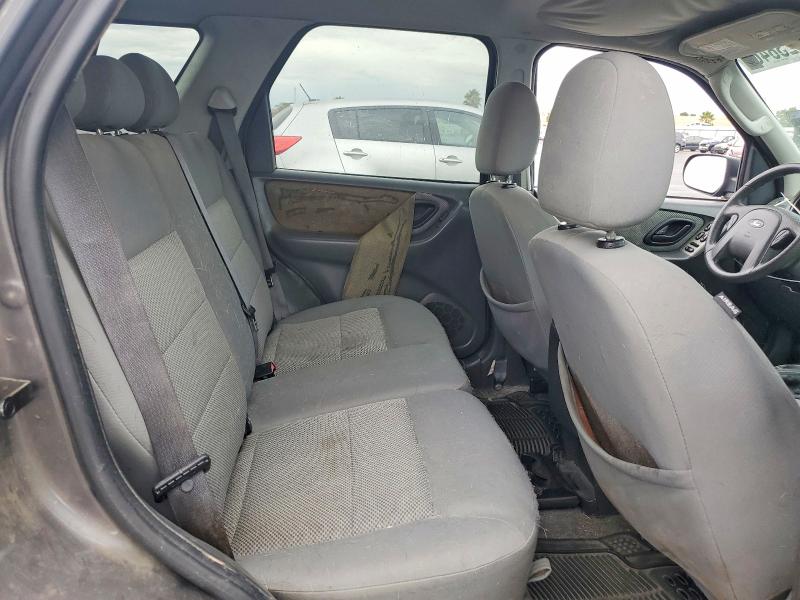 Photo 11 from auction – 2006 FORD ESCAPE with VIN 1FMCU95H46KC06113