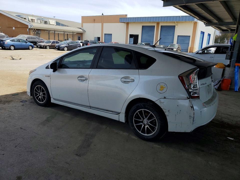 Zdjęcie 2 z aukcji – 2011 TOYOTA PRIUS z VIN JTDKN3DU4B5371242
