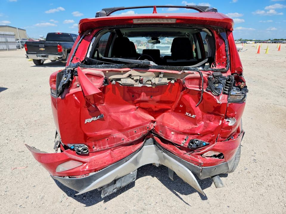 Photo 6 from auction – 2016 TOYOTA RAV4 with VIN 2T3WFREV5GW264998