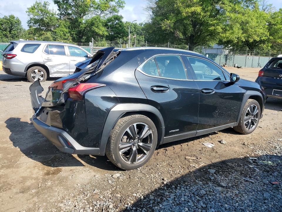 Photo 3 from auction – 2021 LEXUS UX with VIN JTHP9JBHXM2037546